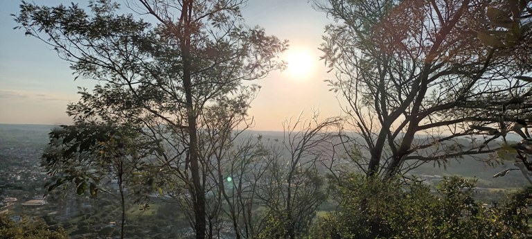 Vista do pôr do sol Morro São João.jpeg