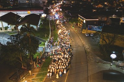 Caminhada Iluminada abre oficialmente o Natal é Arte em Montenegro