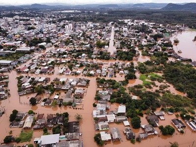 Enchentes: famílias que aguardam casas do governo terão reunião quinta