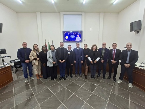 Padre Diego Knecht recebe título de Cidadão Montenegrino